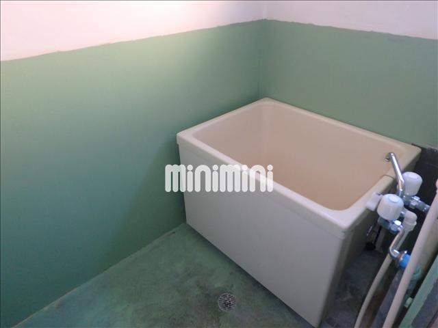 バス・シャワールーム　バスルームです。