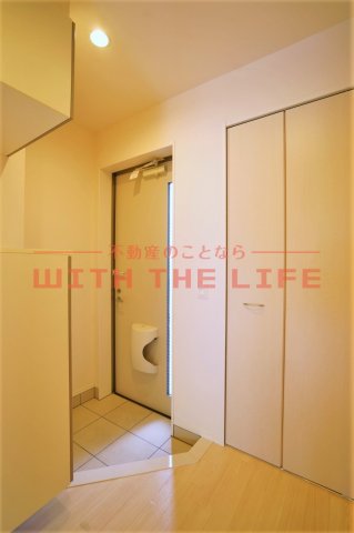 玄関　収納もある玄関です