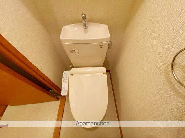 レオパレスKAZUのトイレ写真