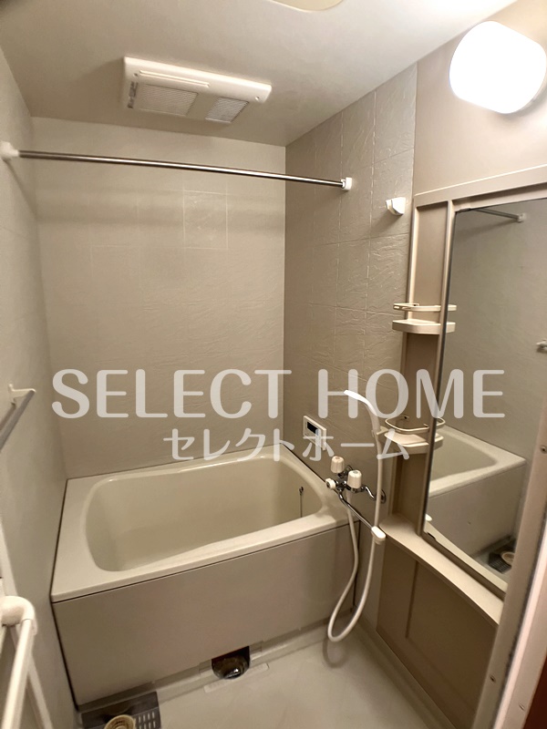 バス・シャワールーム　ゆったり過ごせるお風呂です