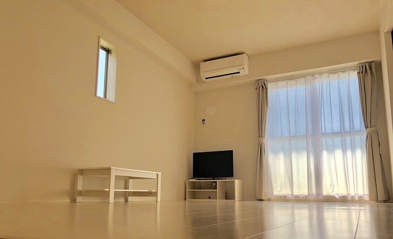 居室・リビング　エアコン完備で快適にお過ごしいただけます。