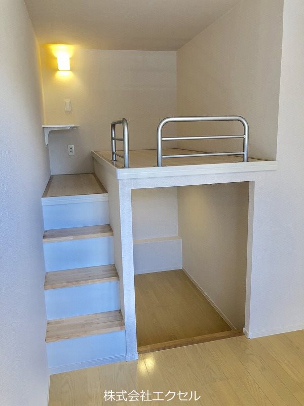 収納　ベッド下が収納スペースです。