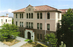 高校・高専　私立神戸女学院高等学部（高校・高専）まで1659m