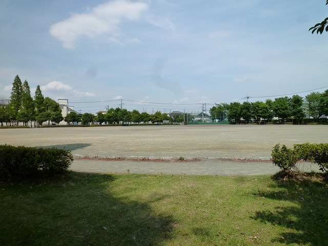 【レジダンスボヌール籠原の公園】