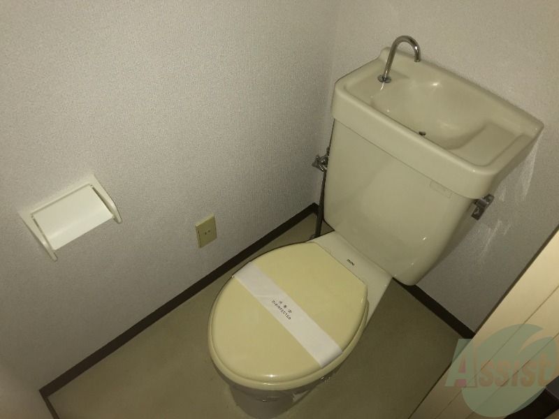 トイレ　トイレは広く綺麗なので、落ち着きますね。