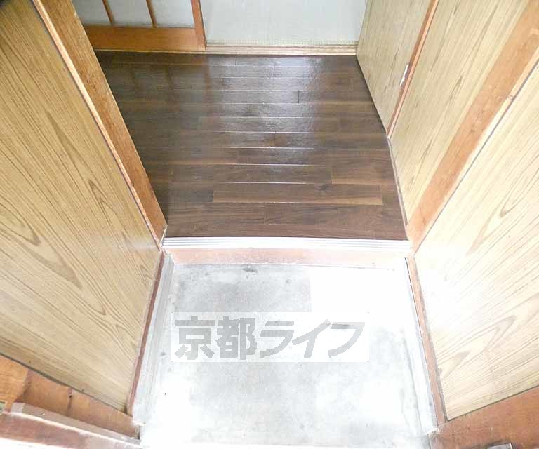 玄関　段差の小さ目な玄関