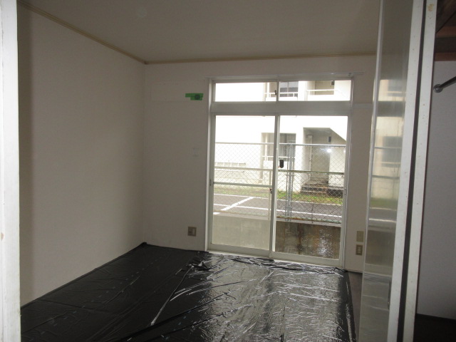 居室・リビング　南向きで陽当たり良好♪