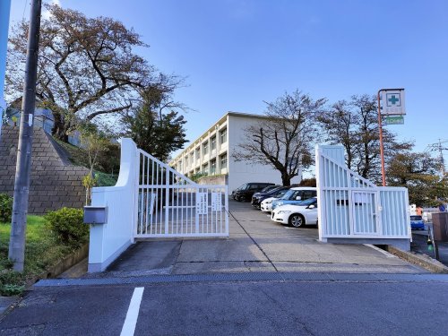 中学校　所沢市立山口中学校（中学校）まで1911m