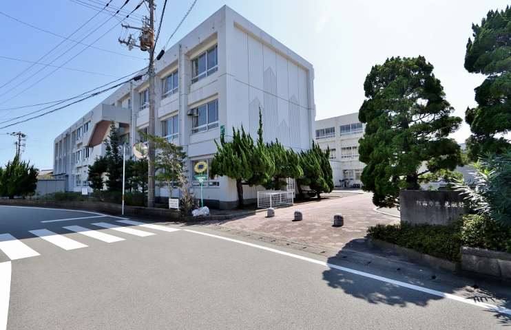 小学校　見能林小学校（小学校）まで367m