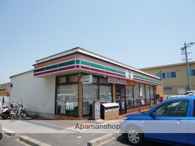 コンビニ　セブンイレブン（コンビニ）まで579m