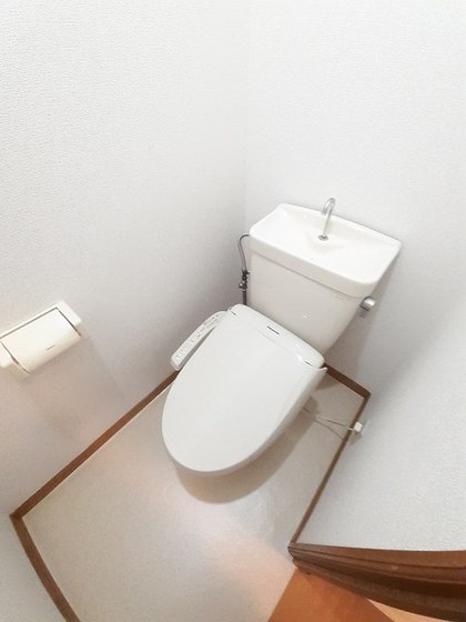 トイレ　※他号室の写真です