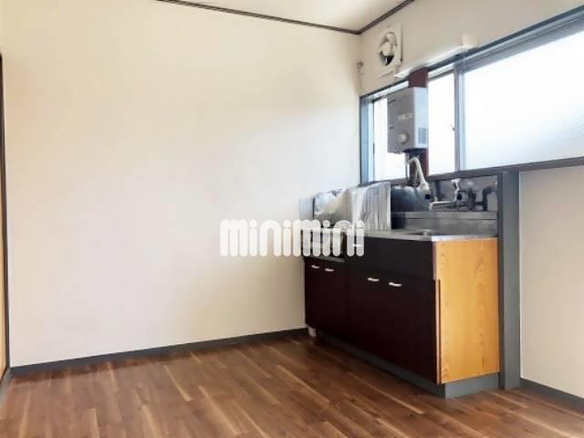 居室・リビング　約５．５畳のダイニング