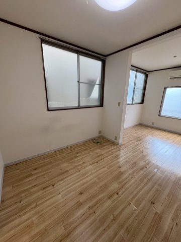 その他部屋・スペース　広くて明るい寝室