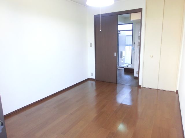 居室・リビング　フローリングのお部屋です☆