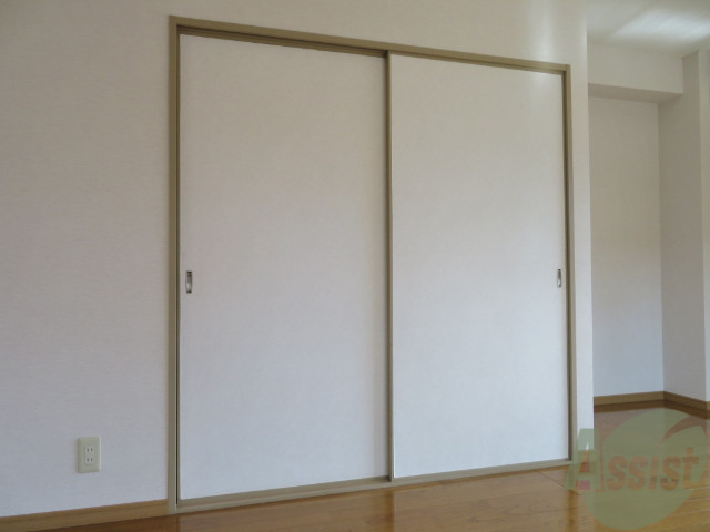 収納　収納場所になります。お洋服やお荷物はこちらへ。