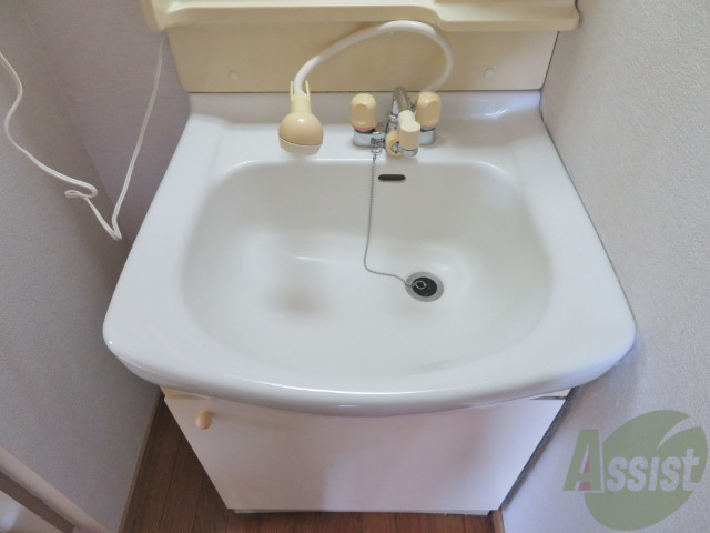 洗面設備　独立洗面台がついております。人気の設備です。