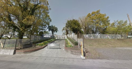 小学校　鹿屋市立上小原小学校（小学校）まで252m