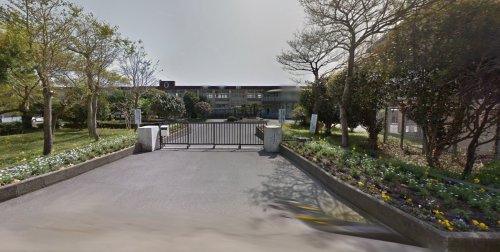 中学校　鹿屋市立上小原中学校（中学校）まで190m