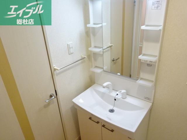 洗面設備　洗髪洗面化粧台