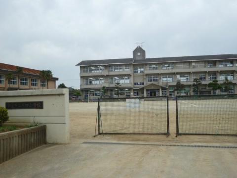 その他　宇佐市立糸口小学校（その他）まで2400m