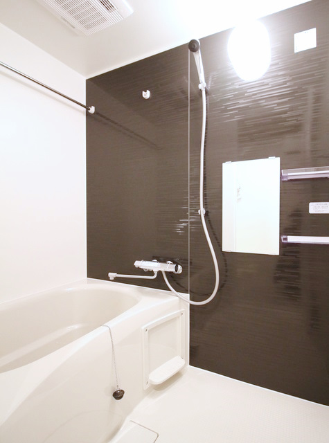 バス・シャワールーム　★浴室乾燥機付きバスルーム★