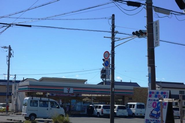 コンビニ　セブンイレブン浜松下石田町店（コンビニ）まで533m