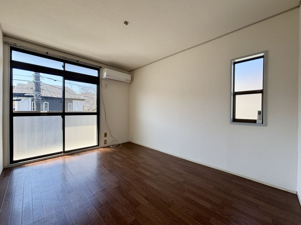 居室・リビング　広々居室スペース