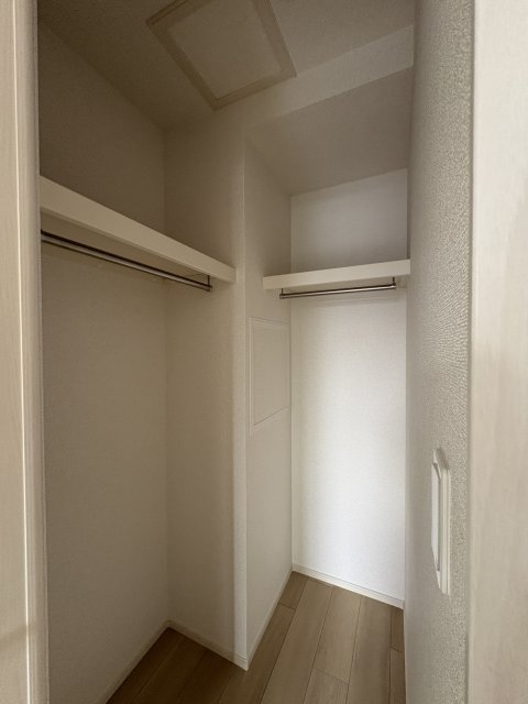 収納　同物件別号室の写真です。