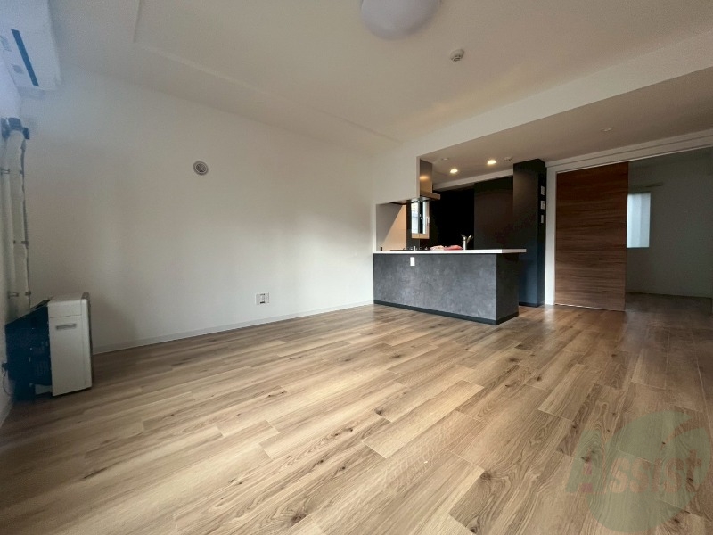 居室・リビング　広くてきれいなリビングです！快適に過ごせそうですね。