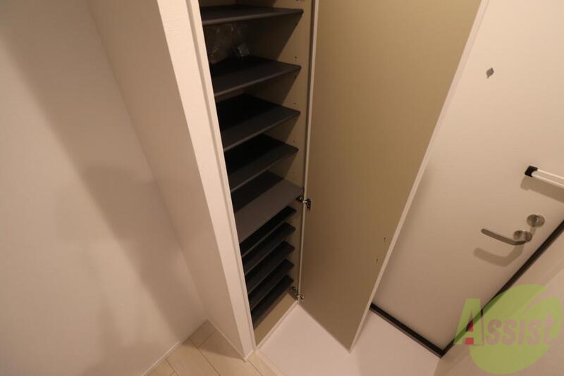 セキュリティ　ちょっとした隙間も無駄にはしません、収納に変身