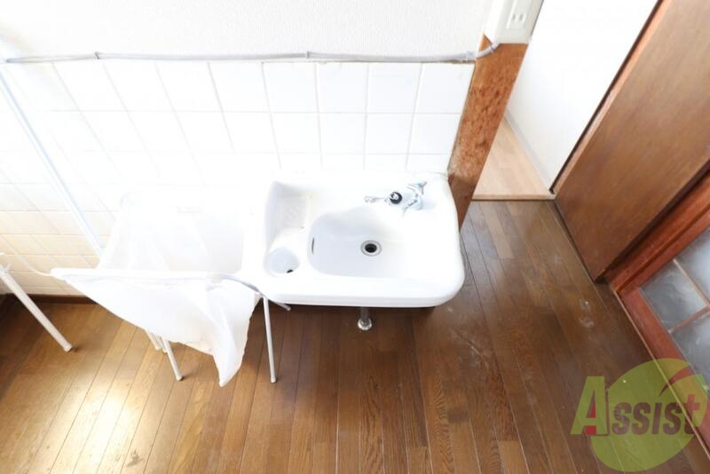 洗面設備　かわいい洗面台です