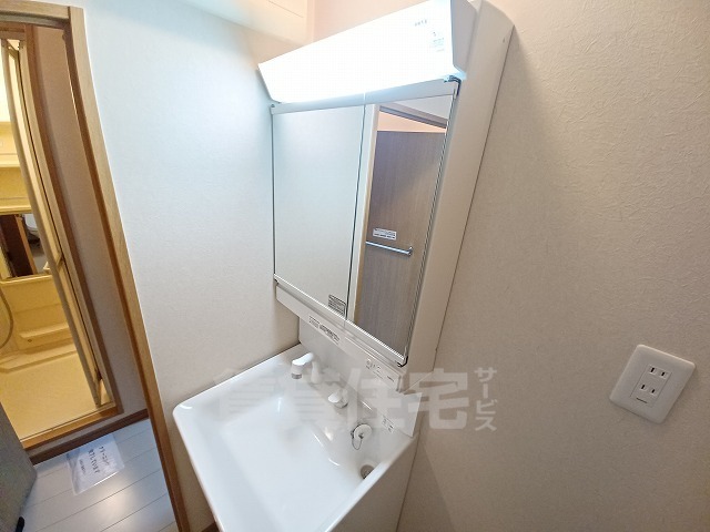 洗面設備　同建物　別部屋