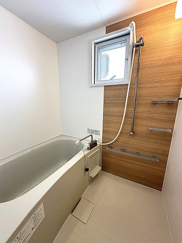 バス・シャワールーム　別号室です。現状優先。