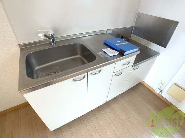 キッチン　こちらはキッチンです。料理するのが楽しみですね。