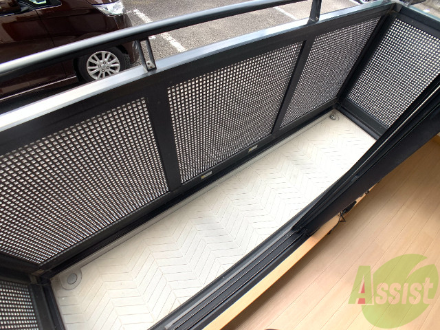 バルコニー　バルコニーは陽当たり良好で、洗濯物も乾きやすいですね