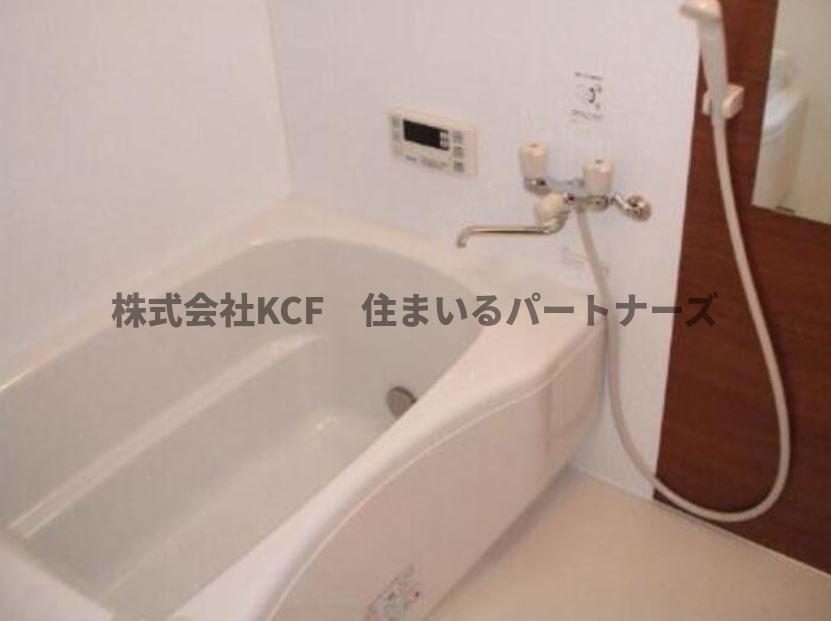 バス・シャワールーム　コンパクトで使いやすいお風呂です