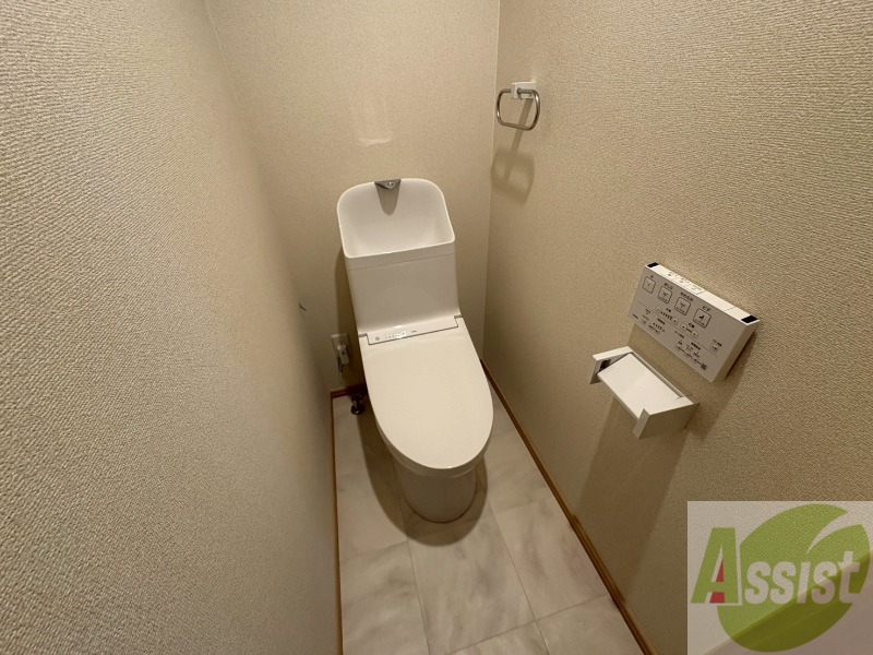 トイレ　シャワートイレになっているので快適です！