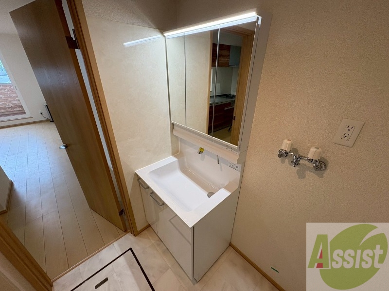 洗面設備　シャンプードレッサーで身支度もラクラクです！