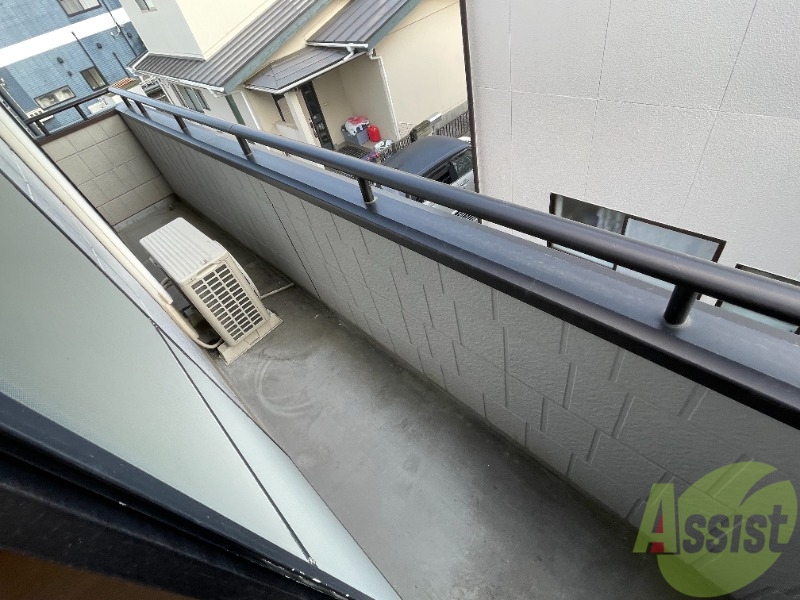 バルコニー　こちらはバルコニーです。洗濯物がたくさん干せそうです。