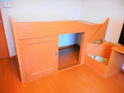 収納　ベッド下、階段下は大容量収納！