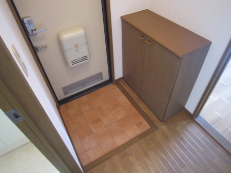 玄関　収納もある玄関です