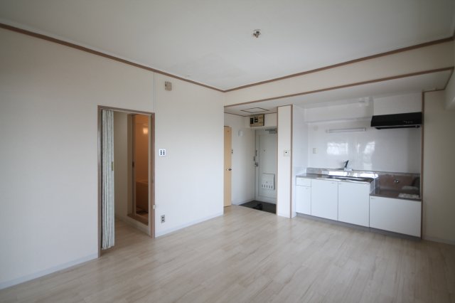 居室・リビング　※同物件別号室の写真になります