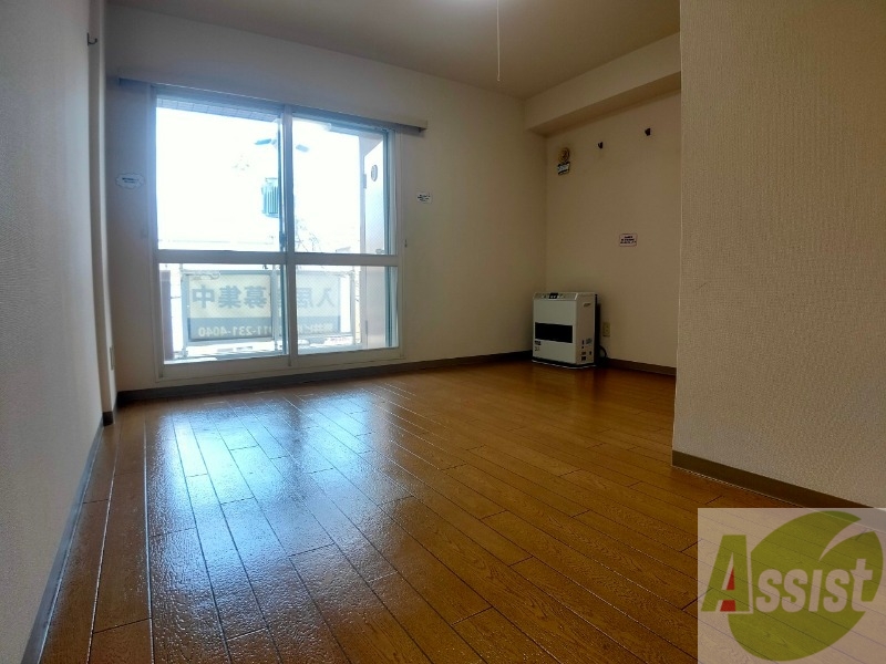 居室・リビング　広くてキレイなお部屋が広がっていて、充実した生活が送れそう。