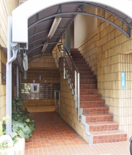 エントランス　毎日通るエントランスはこのようになっています