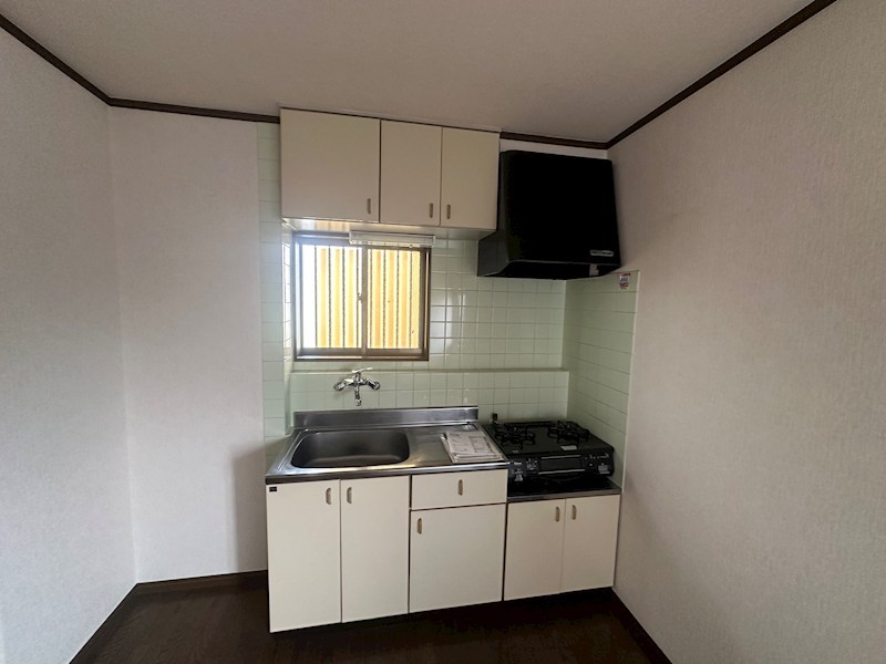 キッチン　画像は現況と異なる場合がございます。