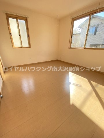 居室・リビング　☆角部屋2面採光です☆
