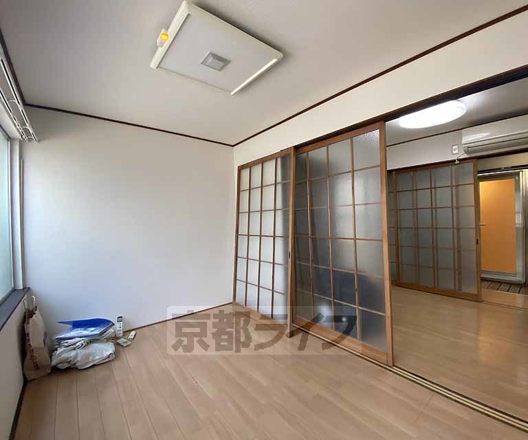 居室・リビング　フローリング仕様のリビングです。