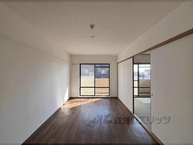 居室・リビング　リビング