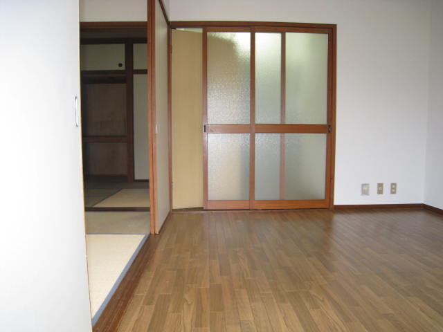 居室・リビング　※写真は別のお部屋です。現況を優先させて頂きます。