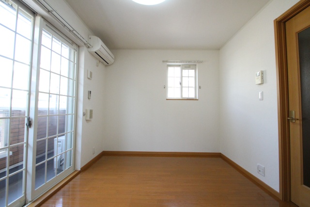 居室・リビング　※別室の参考写真の為、現況優先です。